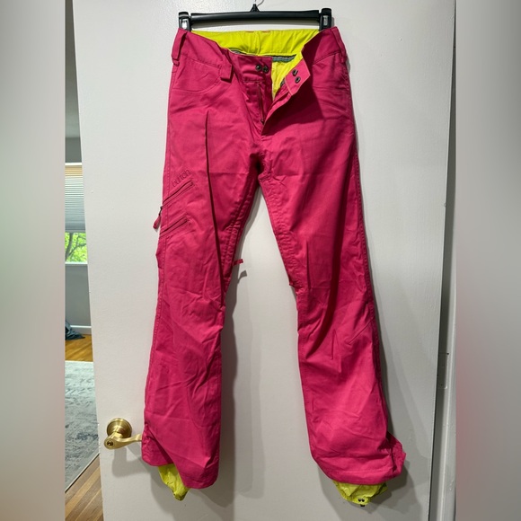 Burton Ski / Snowboard Pants – Pink (Size Small, Adjustable Waist) 🎀🏂❄️ - Picture 1 of 6
